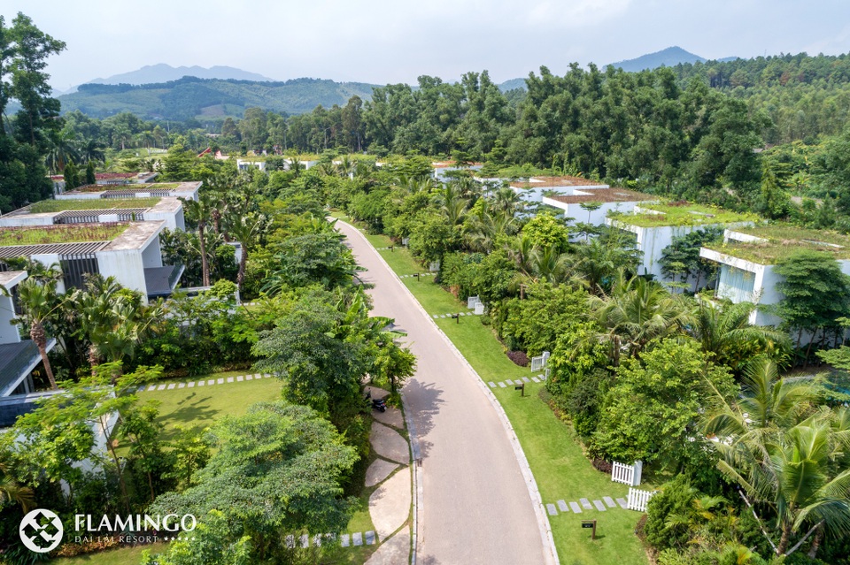 Flamingo Đại Lải - Resort đầu tiên triển khai trạm quan trắc khí tượng tại Việt Nam - 3 Một không gian xanh khoáng đạt, bảo tồn nguyên vẹn những giá trị vốn có của tạo hóa