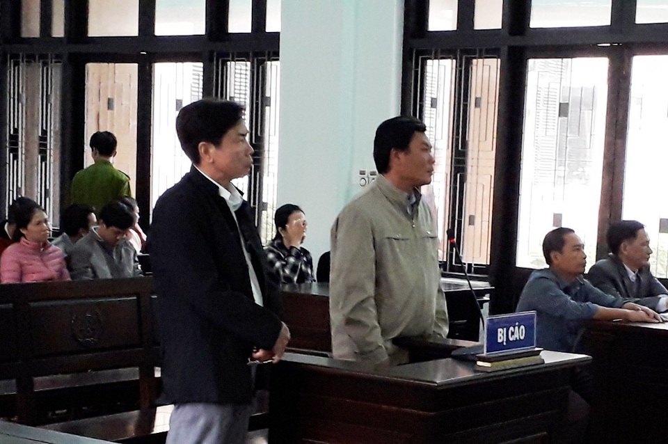 Trả hồ sơ, điều tra bổ sung vụ giám đốc đưa hơn 1 tỷ đồng tiền “hoa hồng” cho đối tác - 1 Tòa trả hồ sơ, yêu cầu điều tra bổ sung vụ án của ông Lê Hữu Lam và Nguyễn Lợi vì có nhiều tình tiết phức tạp