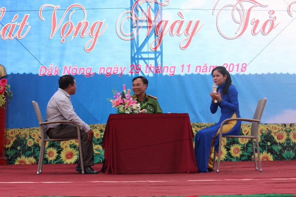 Giao lưu với người đã từng chấp hành án tại trại giam, hiện đang lao động sản xuất tại địa phương