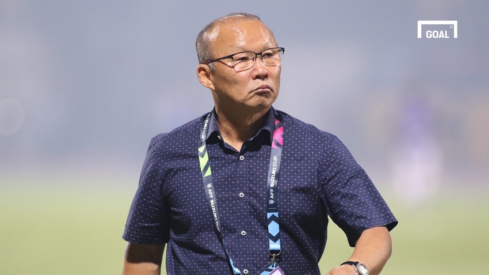 Thầy Park nhận lương “bèo” nhất trong 4 HLV dự bán kết AFF Cup 2018 - 1
HLV Park Hang Seo nhận lương thấp nhất trong số 4 HLV dự vòng bán kết AFF Cup 2018