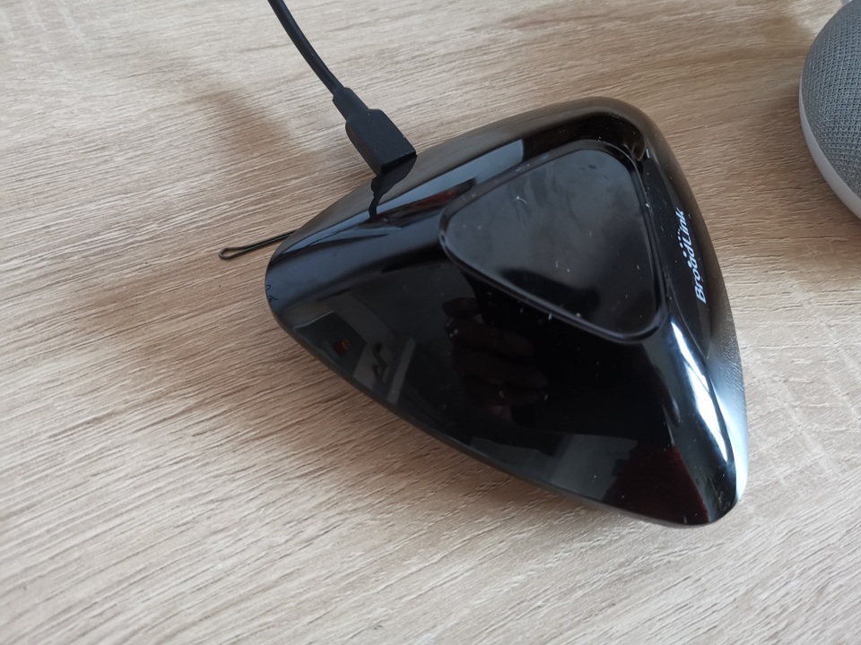 Bộ điều khiển trung tâm