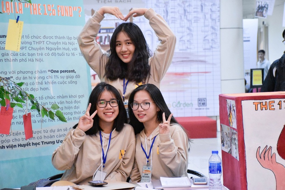 Lan tỏa văn hóa đọc qua “Mọt 2018: Mẩu chuyện cũ” - 5
Những thành viên Ban tổ chức đang ở độ tuổi ngồi trên ghế nhà trường của Mọt 2018: Mẩu chuyện cũ.