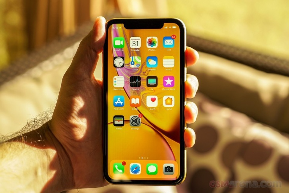 Apple khoe iPhone XR bán chạy nhất lịch sử nhưng không tiết lộ doanh số - 1
iPhone XR được cho là thất bại về doanh số nhưng Apple khẳng định là sản phẩm bán chạy nhất của mình.