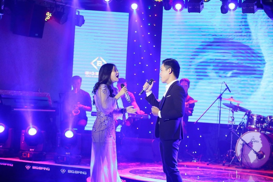 Tối ngày 2/11, cặp đôi Á quân 2 của Tuyệt đỉnh song ca 2018 Hà My - Duy Đạt đã tổ chức một minishow Tình nồng tại Hà Nội.