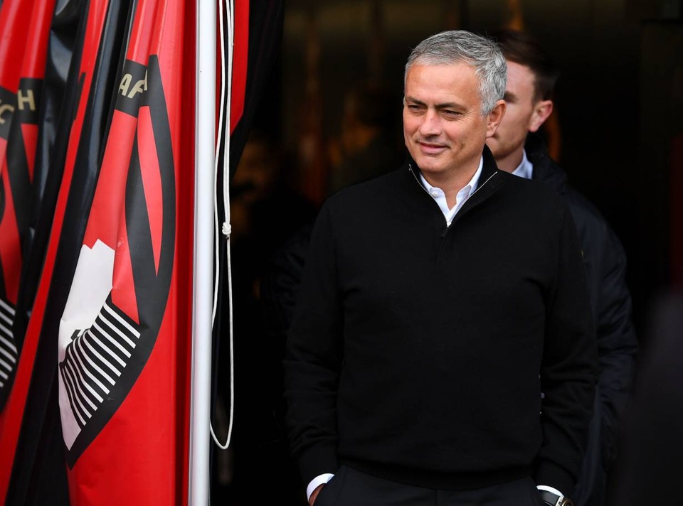 Nhìn lại chiến thắng thót tim của Man Utd trước Bournemouth - 2 
Mourinho tươi cười tại Vitality dù khá lâu ông cũng chưa thắng ở sân đấu này