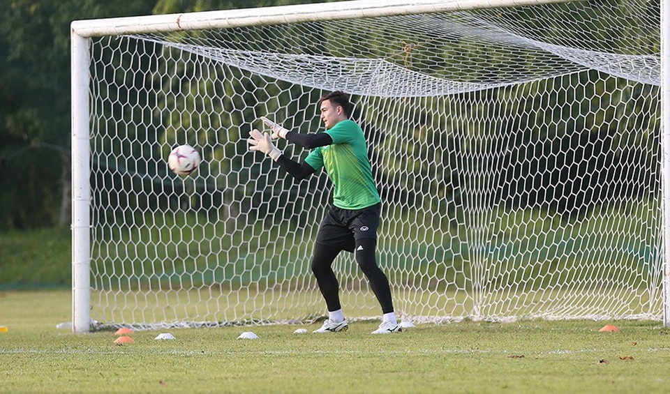 HLV Park Hang Seo chỉnh sửa kỹ thuật cho Đặng Văn Lâm - 5 HLV Park Hang Seo chỉnh sửa kỹ thuật cho Đặng Văn Lâm - 5