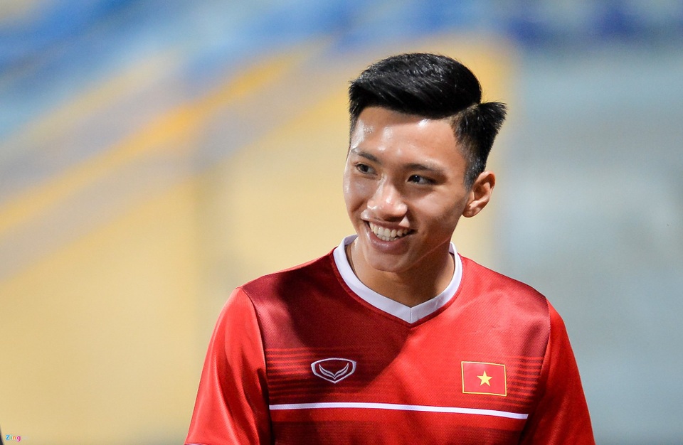 Những tài năng trẻ nổi bật ở vòng bán kết AFF Cup 2018: Gọi tên Văn Hậu - 1 Những tài năng trẻ nổi bật ở vòng bán kết AFF Cup 2018: Gọi tên Văn Hậu - 1
