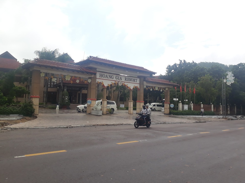 Gia đình ông Trần Bắc Hà và những dự án “khủng” tại quê hương Bình Định - 1 Khu resort Hoàng Gia Quy Nhơn tọa lạc vị trí đắc địa ngay bờ biển Đông Nam trung tâm TP Quy Nhơn.