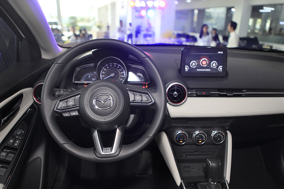 Mazda2 nhập khẩu có giá từ 509 triệu đồng - 3 Mazda2 nhập khẩu có giá từ 509 triệu đồng - 3