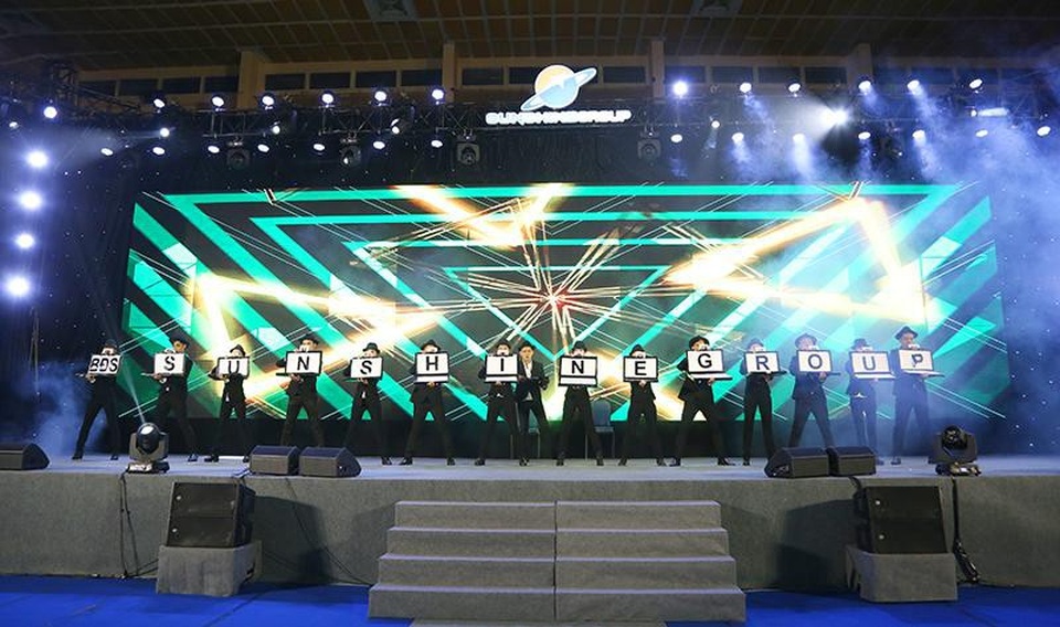 Gần 3.000 sales tham dự đào tạo dự án “khủng” Sunshine City Sài Gòn - 6 Sự kiện hấp dẫn với nhiều tiết mục nghệ thuật đặc sắc.