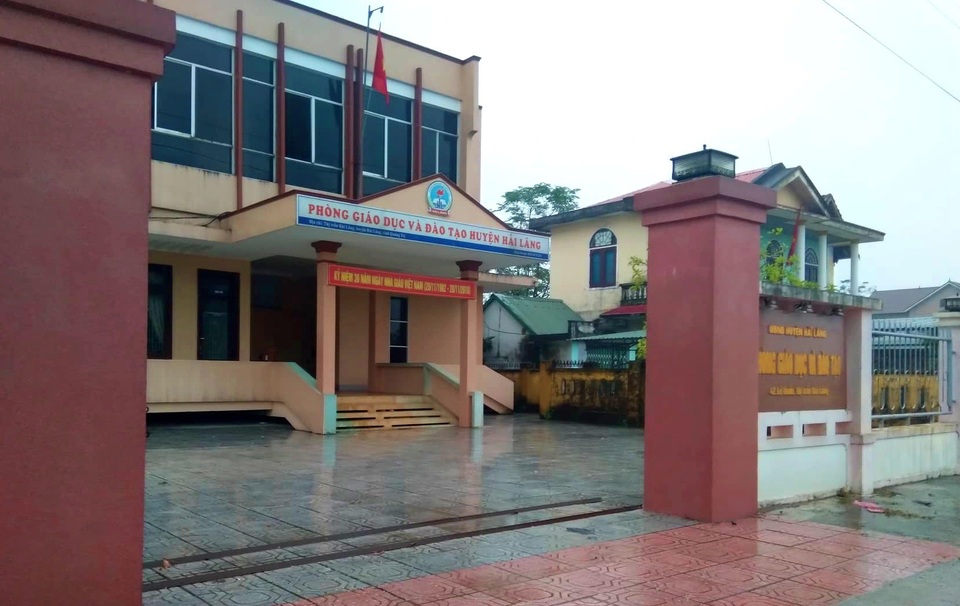 “Đạo chích” đột nhập nhiều trụ sở cơ quan hành chính trộm tài sản - 1 Nhiều cơ quan hành chính bị kẻ gian đột nhập, lấy trộm tài sản.