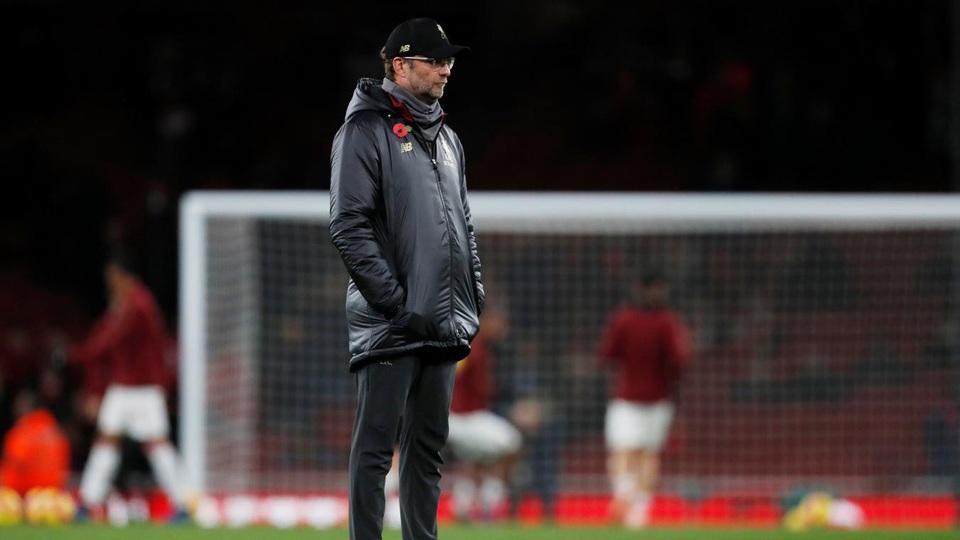 
Klopp đứng tại Emirates quan sát học trò thi đấu, đội bóng của ông đã có 26 điểm sau 10 trận và chỉ cần một chiến thắng nữa thì Liverpool sẽ có khởi đầu tốt chưa từng có trong lịch sử đội bóng này ở Premier League

