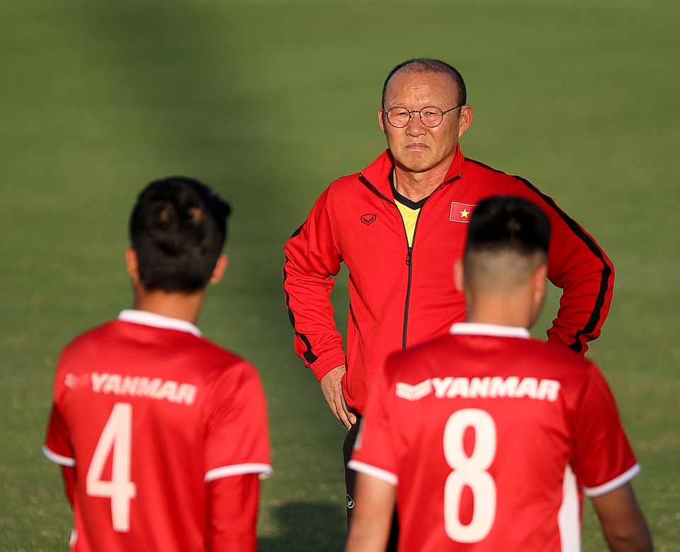 Loại Thanh Trung, HLV Park Hang Seo “thay máu” đội hình so với AFF Cup 2016 - 1 Đội tuyển Việt Nam của HLV Park Hang Seo thay đổi đáng kể so với đội hình từng dự AFF Cup 2016 của HLV Nguyễn Hữu Thắng (ảnh: Gia Hưng)