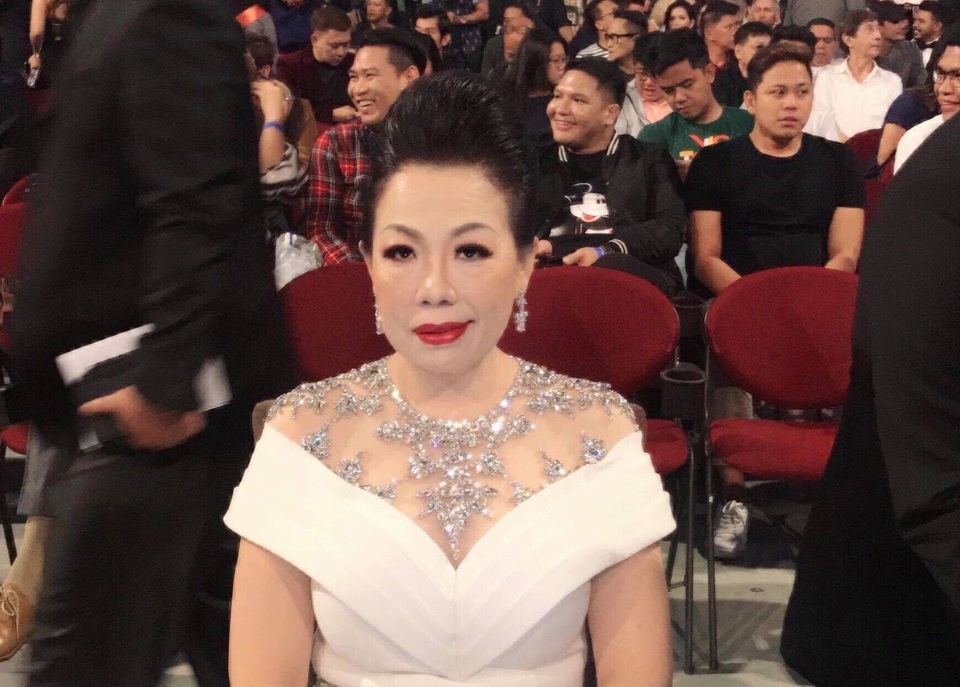 Giám khảo Hoa hậu Trái đất - Linh San chia sẻ khoảnh khắc Phương Khánh đăng quang - 2 Ngoài ra, chị cũng chia sẻ thêm việc việc được mời làm giám khảo cuộc thi nhan sắc danh tiếng không chỉ là niềm vinh dự không của riêng chị mà qua đây, cho thấy được nền thời trang và nhan sắc của Việt Nam đang trên đà phát triển mạnh mẽ, được bạn bè quốc tế chú ý.