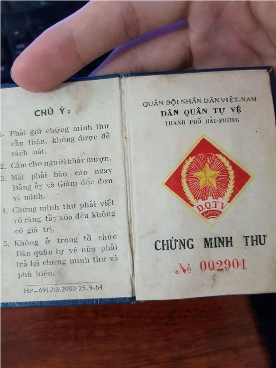 Xem loạt ảnh này mà rưng rưng nhớ thời bao cấp - 1 Chứng minh thư thời ông bà ta.