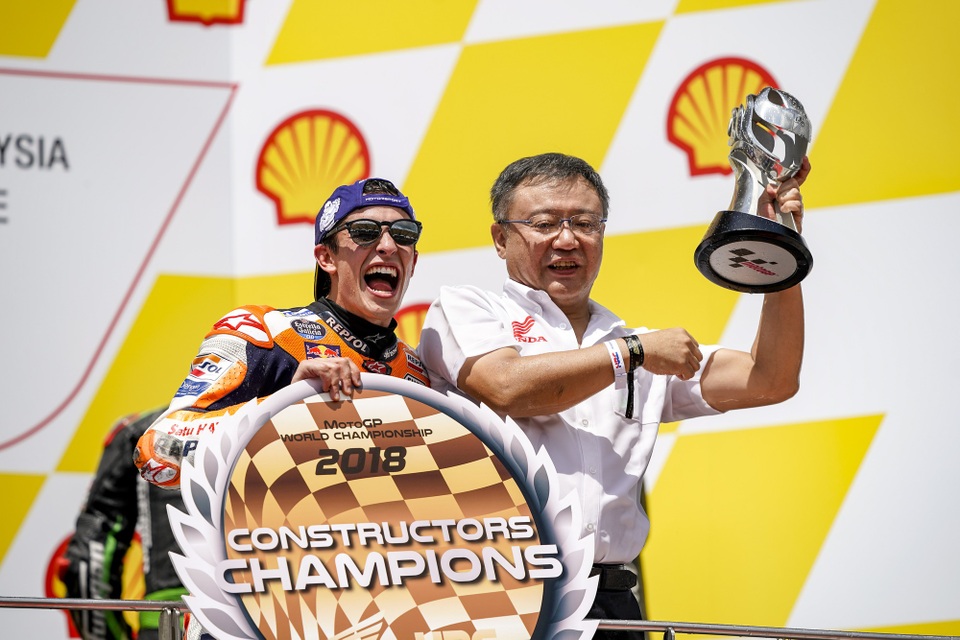 Marquez thắng dễ tại Sepang, Repsol Honda Team là đội đua vô địch MotoGP 2018 - 5 Marquez thắng dễ tại Sepang, Repsol Honda Team là đội đua vô địch MotoGP 2018 - 5