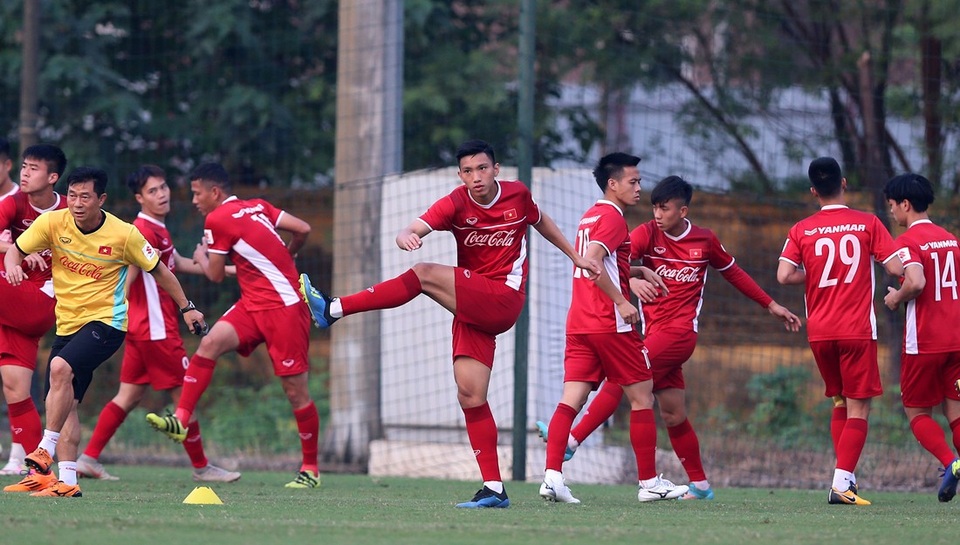 Văn Quyết đeo băng đội trưởng đội tuyển Việt Nam ở AFF Cup 2018 - 1
Văn Quyết sẽ mang băng thủ quân đội tuyển Việt Nam tại AFF Cup 2018 - Ảnh: Gia Hưng
