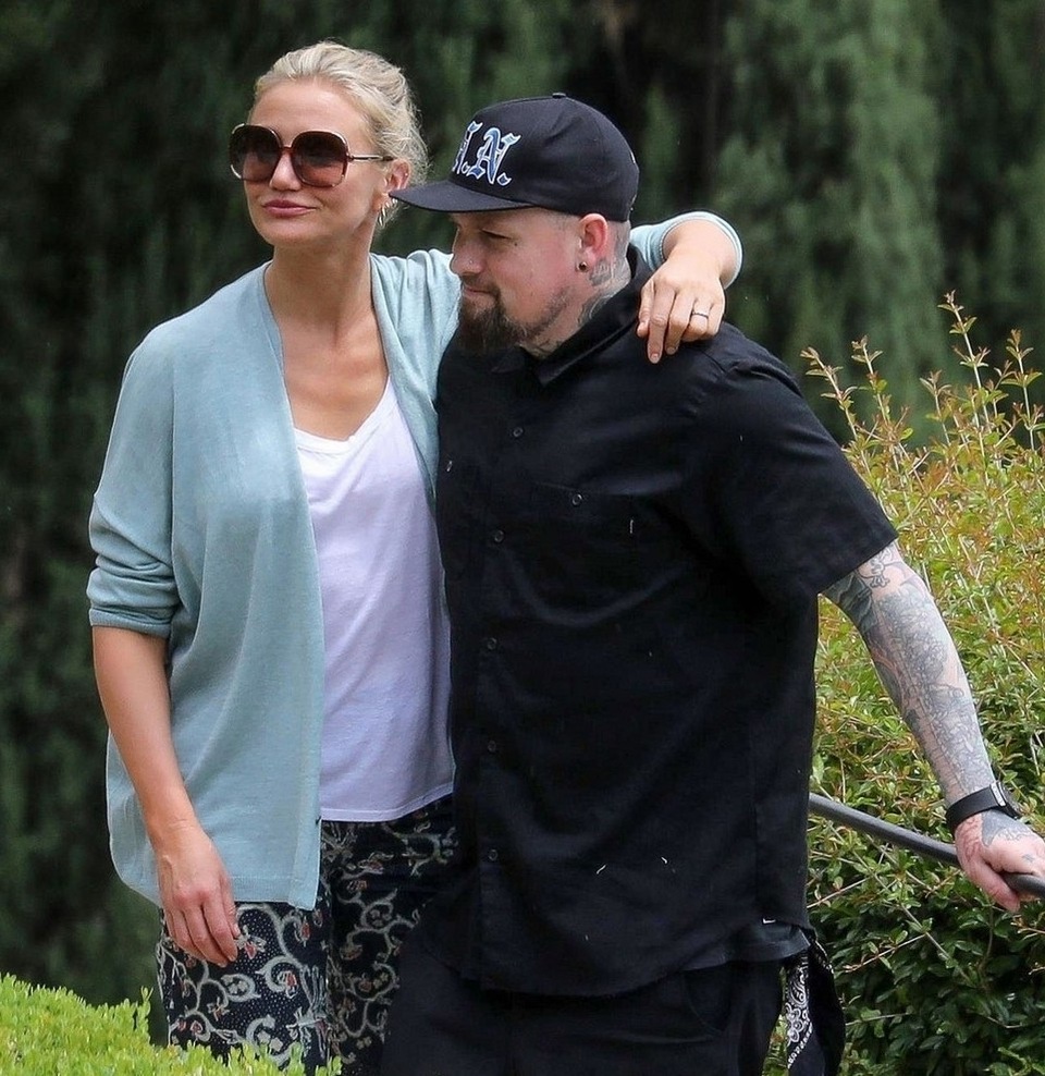 
Cameron Diaz hạnh phúc bên ông xã Benji, kém cô 7 tuổi.
