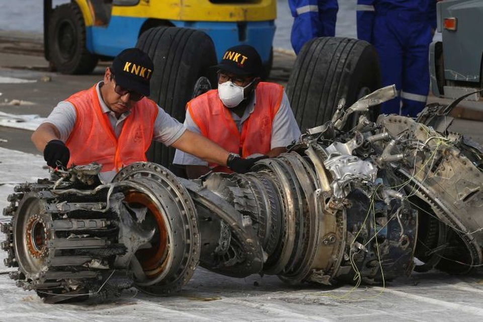 Indonesia tải xong gần 70 giờ dữ liệu từ hộp đen máy bay Lion Air gặp nạn - 2
Việc phân tích dữ liệu hộp đen cũng như động cơ và càng máy bay trục vớt được sẽ bắt đầu từ hôm nay 5/11. (Ảnh: Getty)