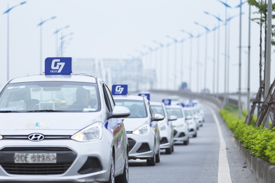 Sở GTVT Hà Nội: Sẽ quản chặt mức giá của G7 taxi - 1 G7 taxi chính thức lăn bánh phục vụ khách hàng từ tháng 10/2018.