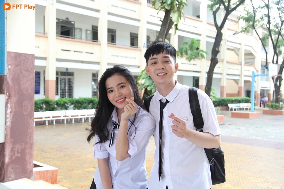 FPT Play phát sóng sitcom chuyển thể từ truyện Bad Luck - 4 Lý Hồng Ân và Tuấn Kiệt nhắng nhít trong hậu trường