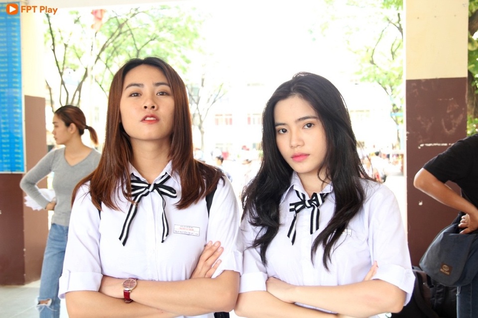 FPT Play phát sóng sitcom chuyển thể từ truyện Bad Luck - 5 Hai nữ học sinh xinh đẹp của Lời Nguyền Tuổi 17: Trúc Mây – Lý Hồng Ân