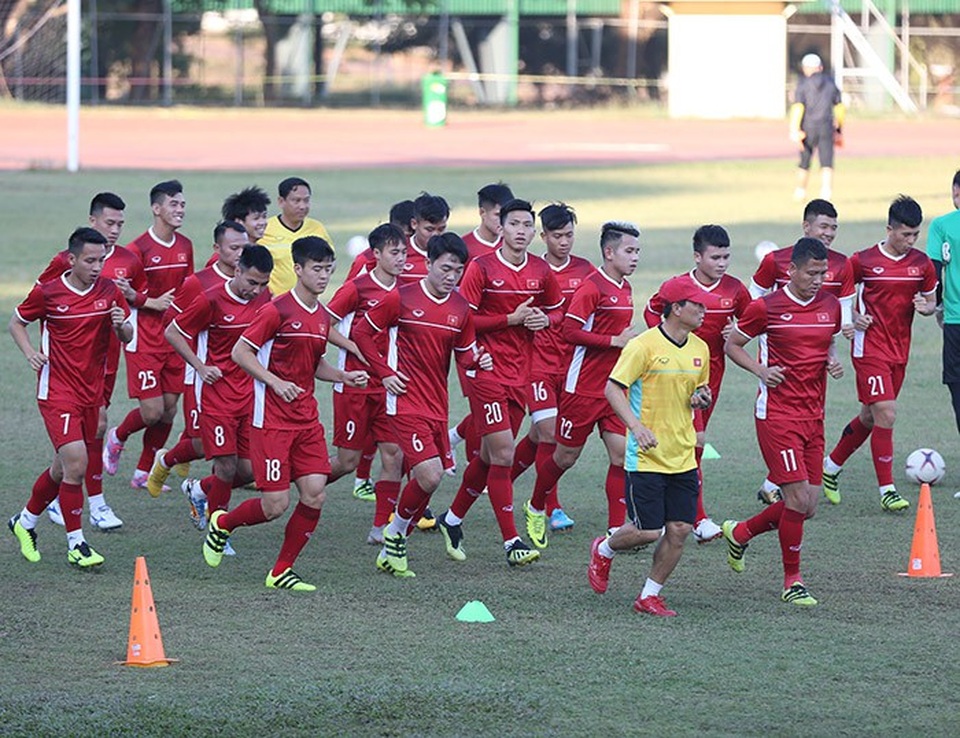Không phải tập sân "bê tông", đội tuyển Việt Nam hào hứng chờ gặp tuyển Lào - 6 Không phải tập sân "bê tông", đội tuyển Việt Nam hào hứng chờ gặp tuyển Lào - 6