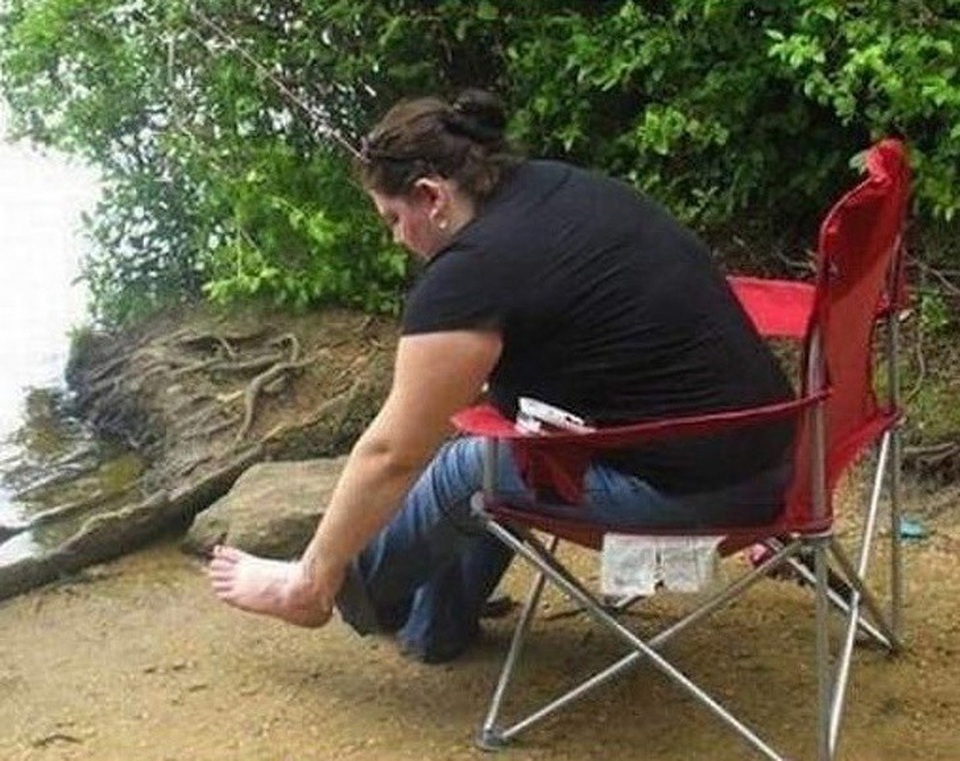 Người phụ nữ có chân... mọc ra từ tay