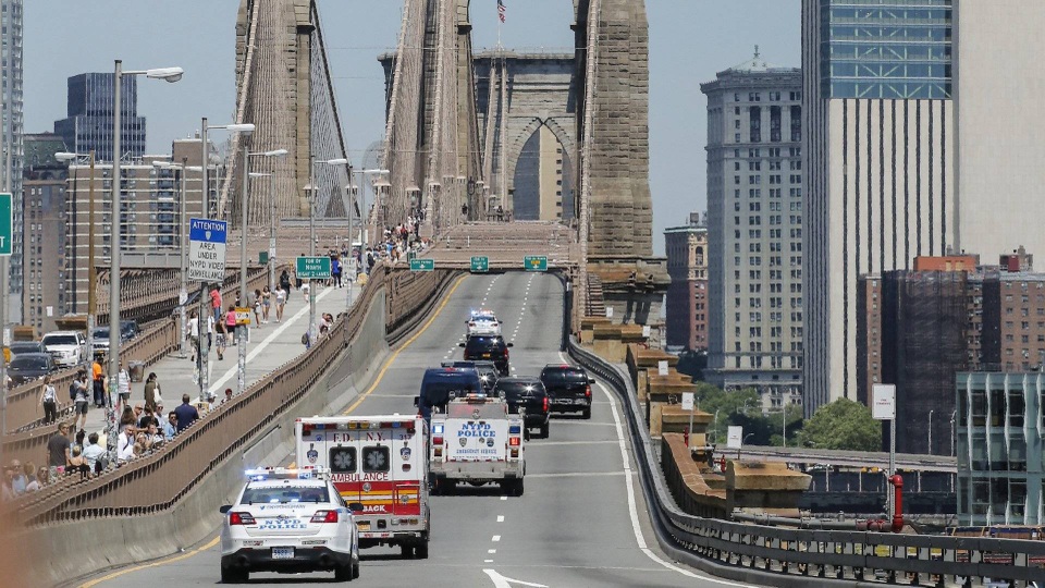 Xét xử trùm ma túy khét tiếng, tòa án Mỹ thành pháo đài "bất khả xâm phạm" - 3 Cầu Brooklyn bị phong tỏa giao thông trong ngày xét xử trùm ma túy (Ảnh minh họa: The Drive)