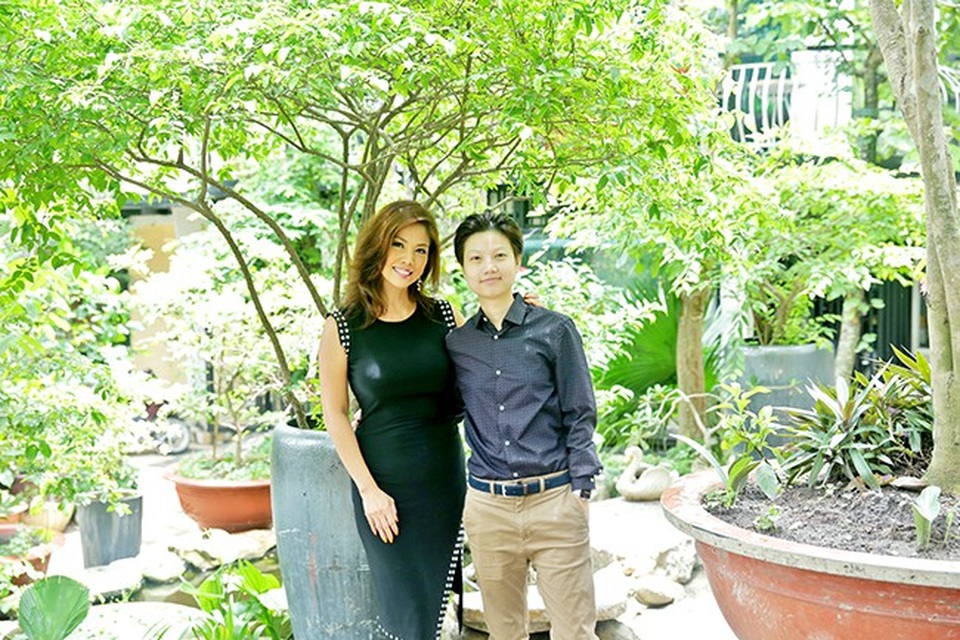 Nghi án “người mới” của Hồ Lệ Thu sau 3 cuộc hôn nhân đổ vỡ - 1 Ca sĩ Hồ Lệ Thu và con gái Phi Anh.