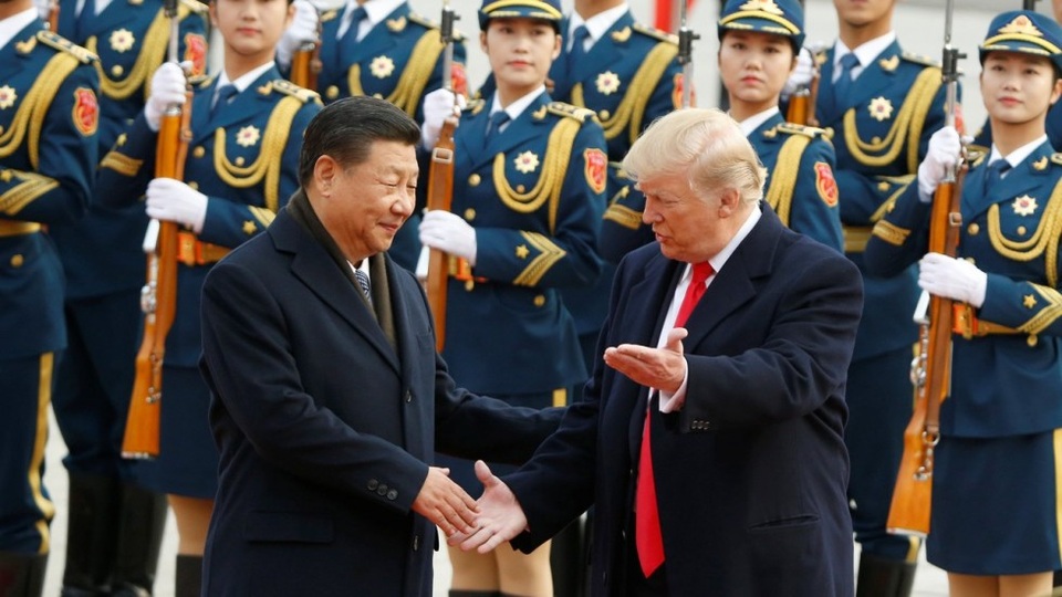 Thượng đỉnh G-20: Điệu tango lỡ nhịp của lãnh đạo Mỹ - Trung - 1
Chủ tịch Tập Cận Bình đón Tổng thống Donald Trump tại Bắc Kinh năm 2017. (Ảnh: Reuters)