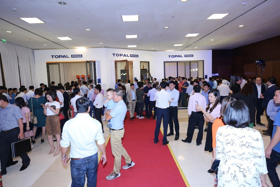 Tập đoàn Austdoor - 15 năm kiến tạo, vững bước mở tương lai - 2 Topal Prima là bước tiến mới cho ngành nhôm Việt với nhiều thiết kế độ