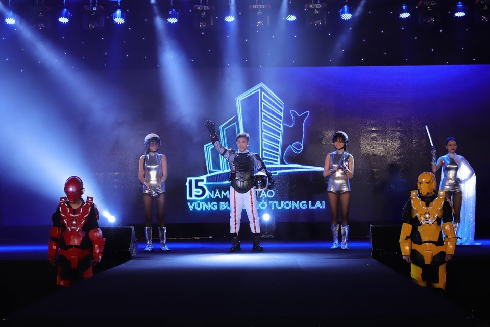 Tập đoàn Austdoor - 15 năm kiến tạo, vững bước mở tương lai - 3 Ông Dương Quốc Tuấn, TGĐ Tập đoàn Austdoor tại giây phút quan trọng của sự kiện