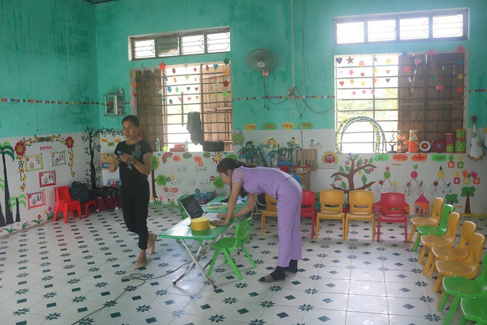 Quảng Bình: Hàng chục học sinh trở lại trường sau gần 1 tháng nghỉ để phản đối đóng nộp - 2 Gần 1 tháng, điểm trường Thanh Xuân, Trường Mầm non Quảng Hợp vắng học sinh.