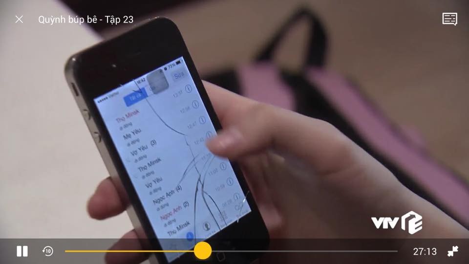 Khán giả “bóc phốt” sự trùng hợp giữa “Quỳnh búp bê” với “Sống chung với mẹ chồng” - 5 Khán giả tinh mắt nhận ra trên điện thoại của Đào có số được đặt tên Vợ yêu.