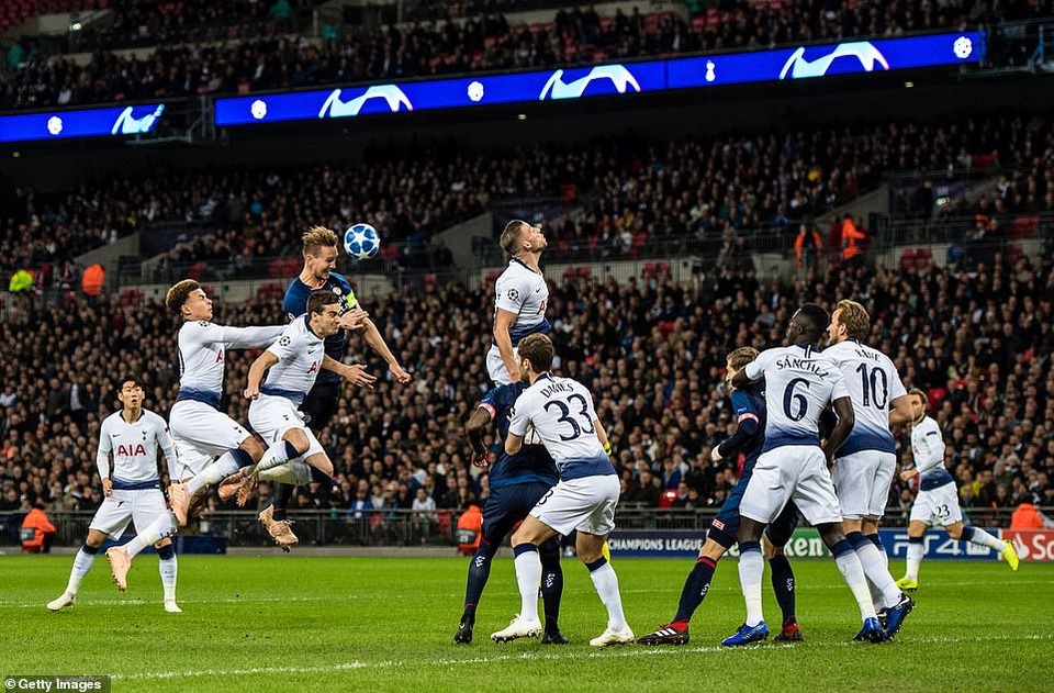 Harry Kane giúp Tottenham nuôi hy vọng đi tiếp ở Champions League - 18
PSV Eindhoven sau thất bại này đã hết cơ hội đi tiếp ở Champions League