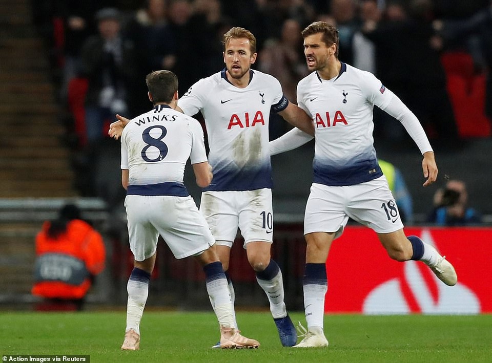 Harry Kane giúp Tottenham nuôi hy vọng đi tiếp ở Champions League - 8
Tottenham nuôi hy vọng đi tiếp với 4 điểm/4 trận, kém đội nhì bảng Inter Milan 3 điểm