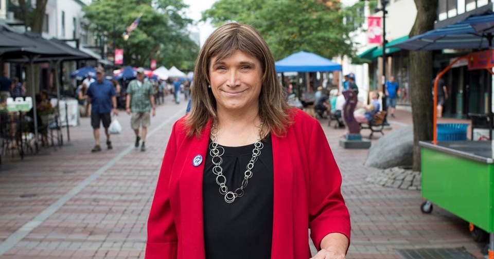 Bầu cử giữa kỳ Mỹ và những kịch bản chưa từng có trong lịch sử - 2 Bà Christine Hallquist (Ảnh: NBC)