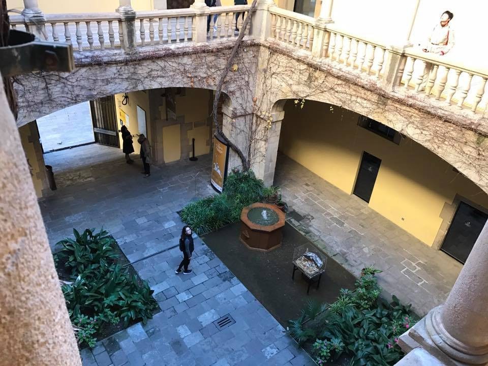 Xuân Bắc “tạm biệt” Hà Nội, vợ chồng Đan Lê - Khải Anh tình tự ở châu Âu - 16