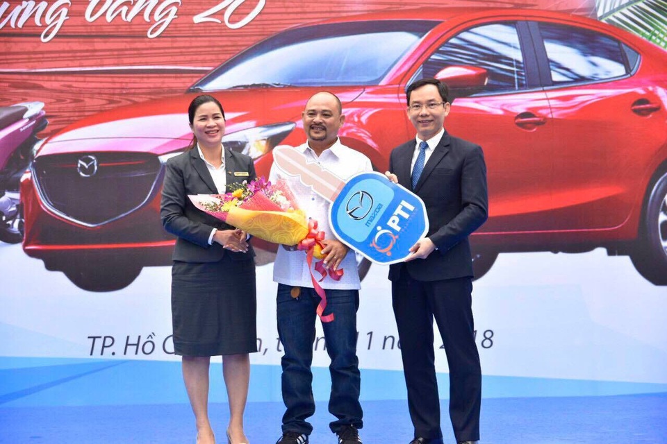 PTI trao thưởng ô tô Mazda cho khách hàng - 2 PTI trao thưởng ô tô Mazda cho khách hàng - 2
