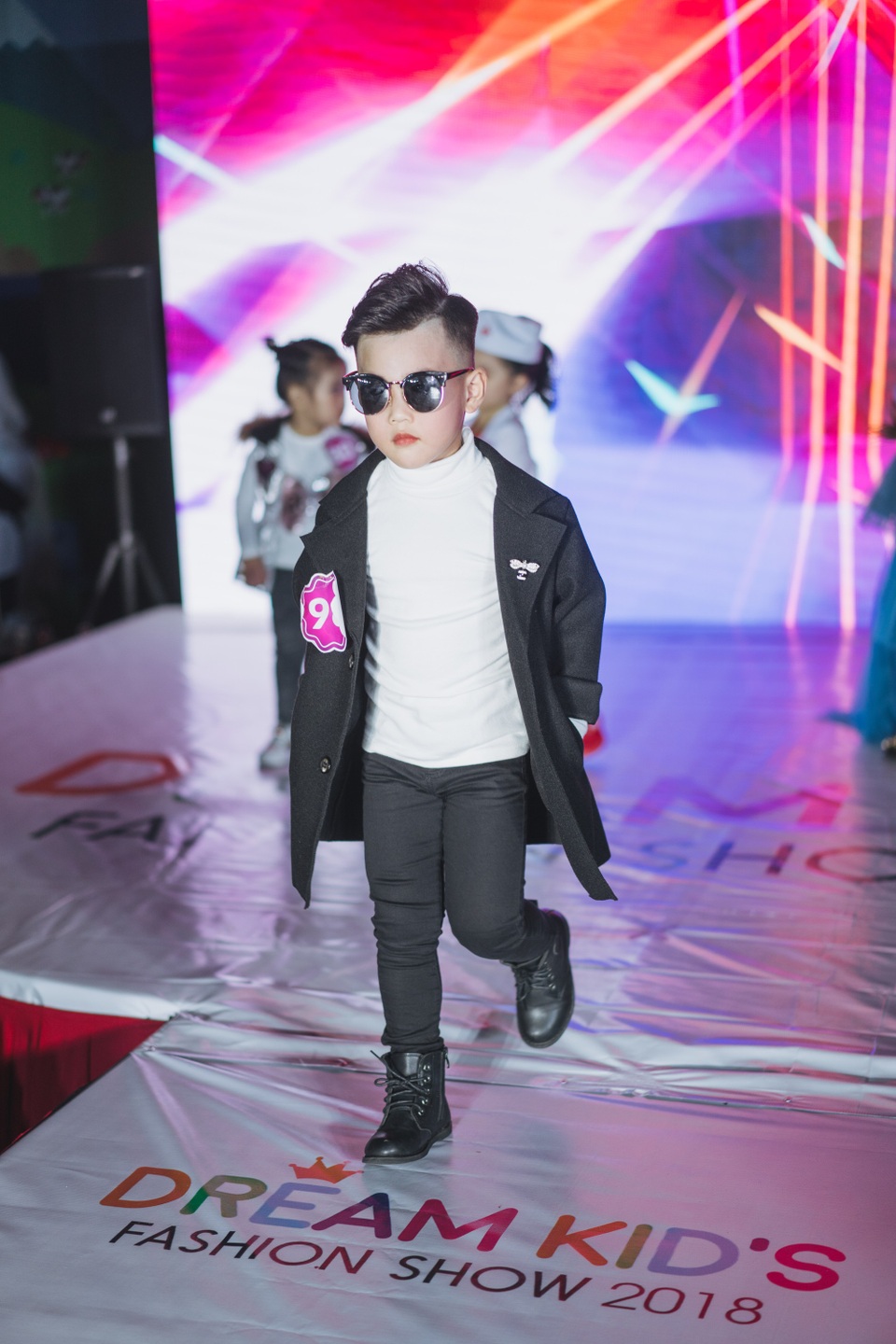 DreamKid’s Fashion Show 2018 - Ngày hội của những "mẫu nhí" xứ Nghệ - 5
Sự tự tin là điều có thể nhìn rõ nhất của Top 25 DreamKid’s Fashion Show 2018