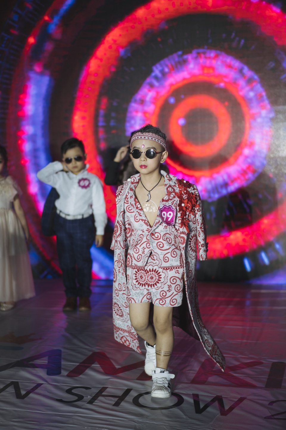 DreamKid’s Fashion Show 2018 - Ngày hội của những "mẫu nhí" xứ Nghệ - 9
Với ước mơ làm “siêu nhân” thí sinh Đào Minh Hải đã thể hiện một cách xuất sắc thông qua trang phục và make – up
