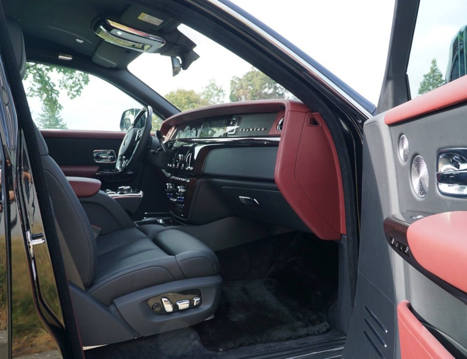 Mansory tân trang Rolls-Royce Phantom, nâng công suất lên hơn 600 mã lực - 22 Mansory tân trang Rolls-Royce Phantom, nâng công suất lên hơn 600 mã lực - 22