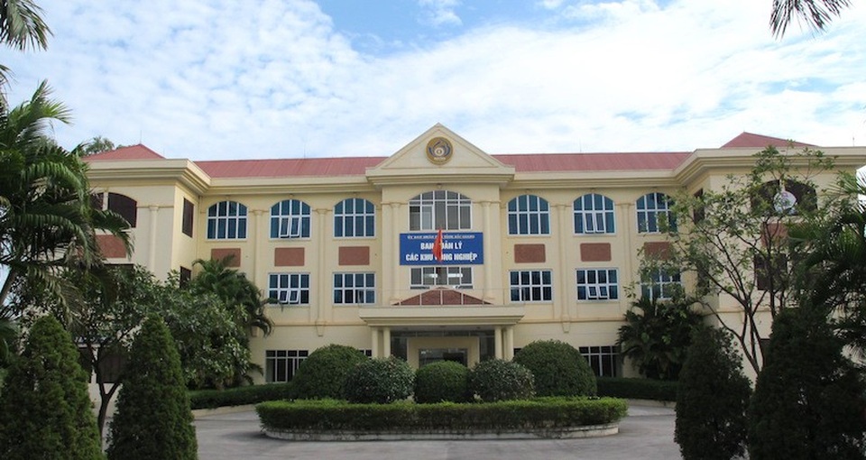 Ban quản lý các KCN tỉnh Bắc Giang “ưu ái” cho doanh nghiệp vi phạm Luật bảo vệ môi trường? - 2
Sở TN&MT tuýt còi việc cấp giấy phép xây dựng của Ban quản lý các KCN tỉnh Bắc Giang cho doanh nghiệp chưa được phê duyệt ĐTM.