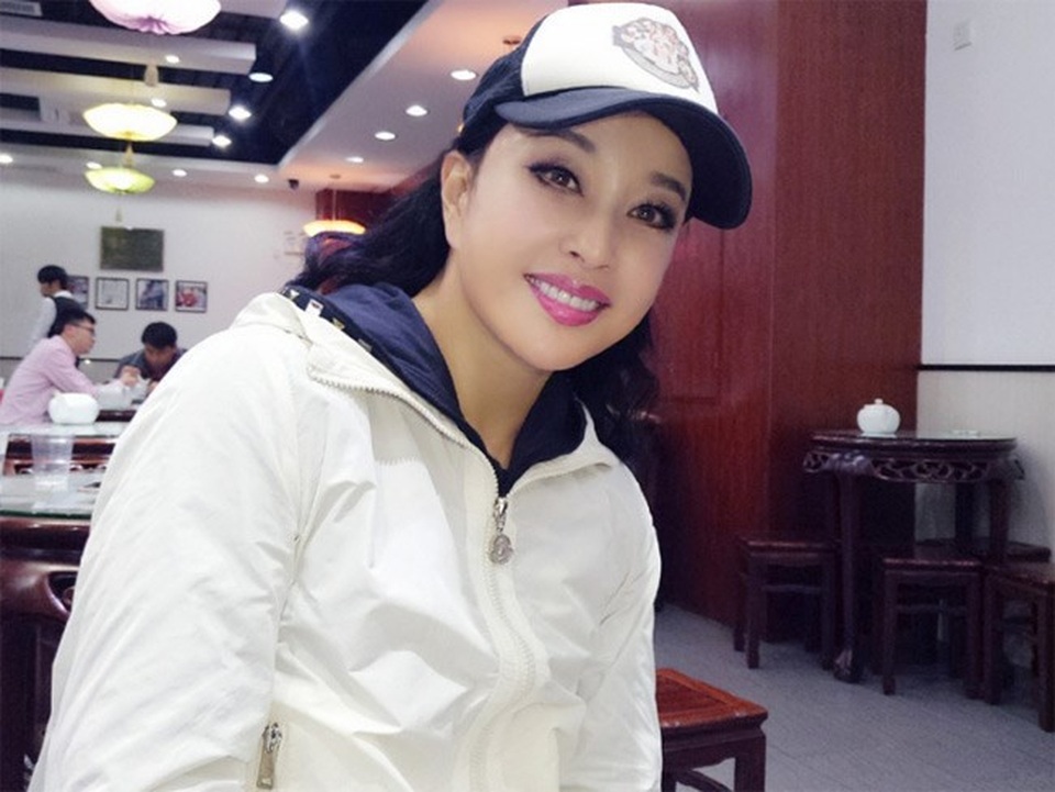 
Trên trang cá nhân, Lưu Hiểu Khánh thường xuyên khoe những hình ảnh đời thường trẻ trung.
