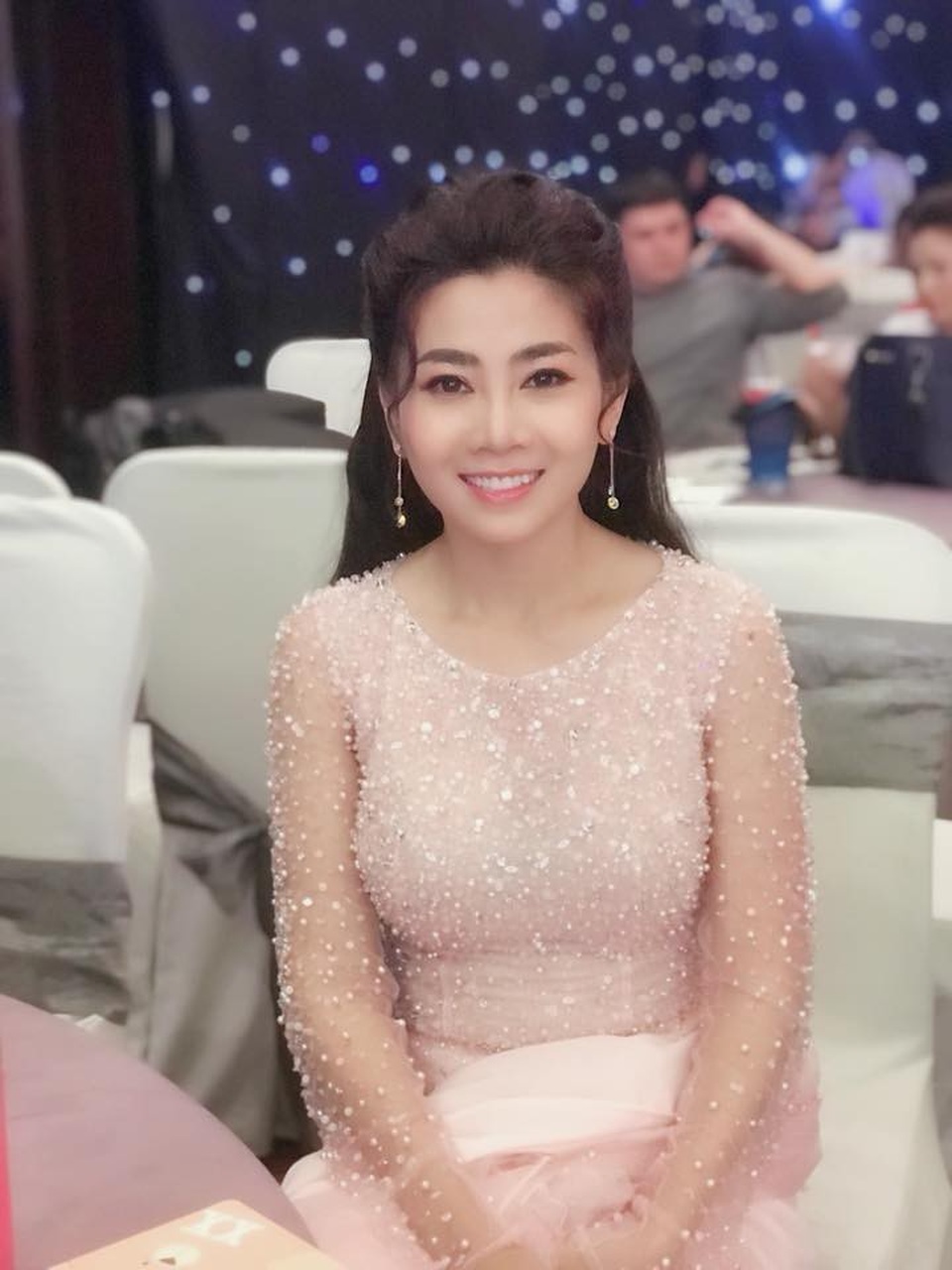 Mai Phương chia sẻ về lần đầu trở lại sân khấu sau thời gian dưỡng bệnh - 1 Mai Phương bất ngờ quay trở lại tham gia quay hình cho chương trình mà cô vô cùng yêu mến