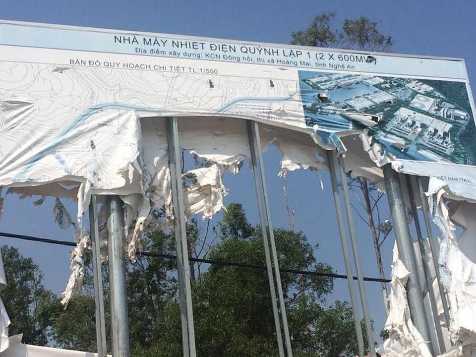 Dự án nhiệt điện tỷ USD “đắp chiếu”: Một doanh nghiệp tư nhân từng ngỏ ý xin làm - 1 Công trình Nhà máy Nhiệt điện Quỳnh Lập 1 vẫn nằm bất động sau gần 3 năm khởi công.