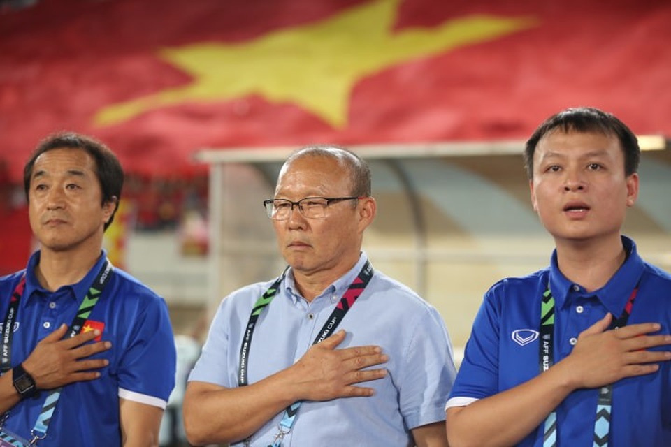 Lào 0-3 Việt Nam: Công Phượng, Quang Hải lập công - 15