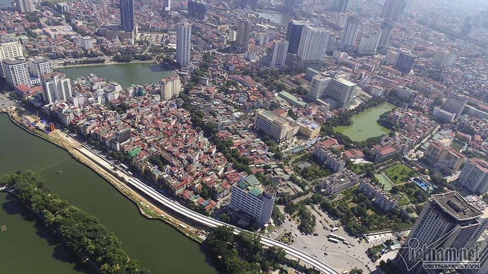 Tuyến đường "đắt nhất hành tinh", hàng nghìn người rục rịch chuyển nhà - 8
Đường được kỳ vọng sẽ giảm tải cho đường Đê La Thành quá nhỏ, thường xuyên ùn tắc