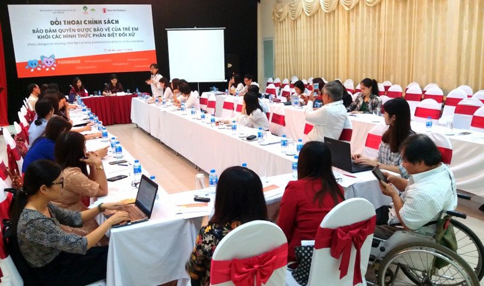 Trẻ em lựa chọn im lặng khi bị phân biệt đối xử - 1 Trẻ em lựa chọn im lặng khi bị phân biệt đối xử - 1